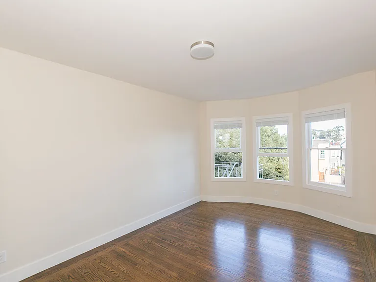 430 Baker — Photo 10