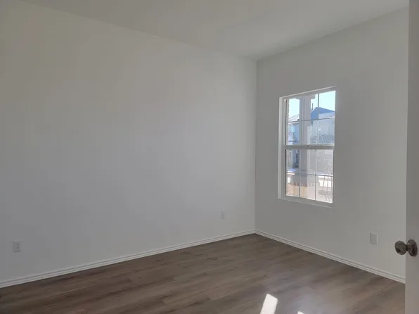 1017 Ascari Ct, Hutto, TX 78634