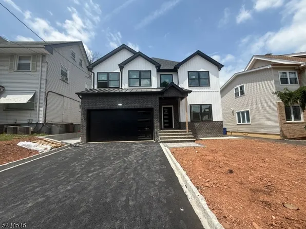 72 Hillside Rd, Elizabeth City, NJ 07208