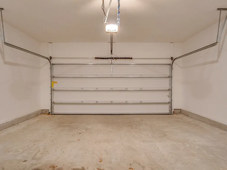 6625 Sun Tree Cir — Photo 27