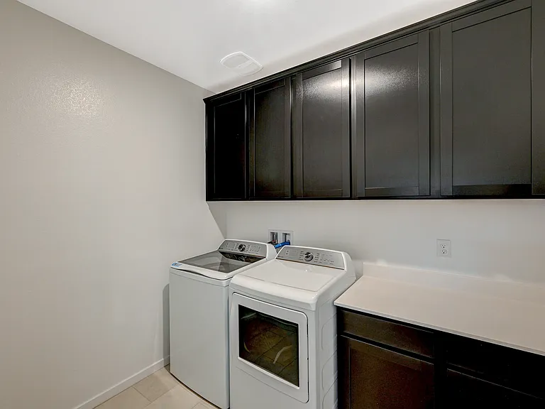 485 Daphne Ter — Photo 30