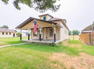 514 E Locust St, Waterville, WA 98858