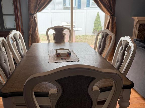 4th image of 210 Raritan Place