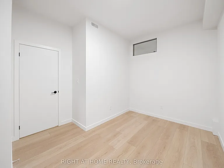 367 Howland Ave #1 — Photo 7