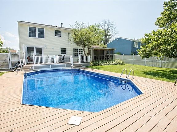 2nd image of 54 Southridge Dr