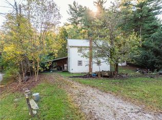 6006 Echo Lake Rd NE, New Philadelphia, OH 44663