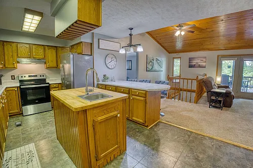 75 Forest Glen Dr Photo 1
