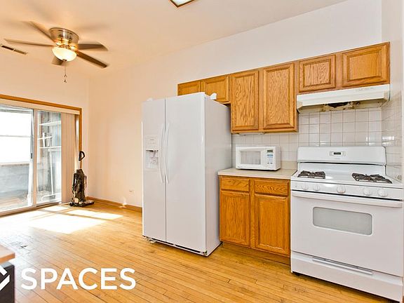 2nd image of 1832 N Wood St APT 3F
