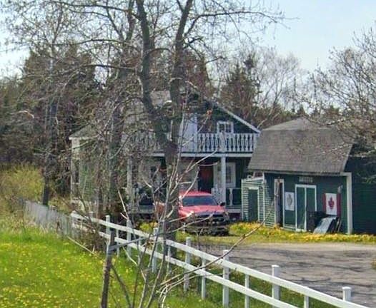 4th image of 62 Pond Road