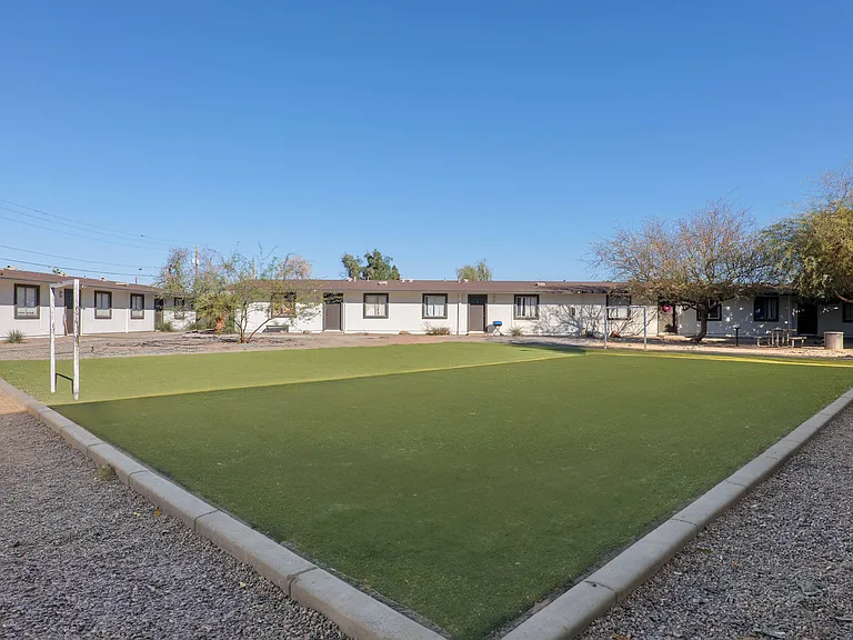 Mariposa Flats — Photo 23