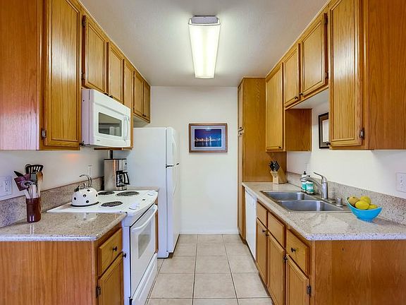 5th image of 1949 Grand Ave #5