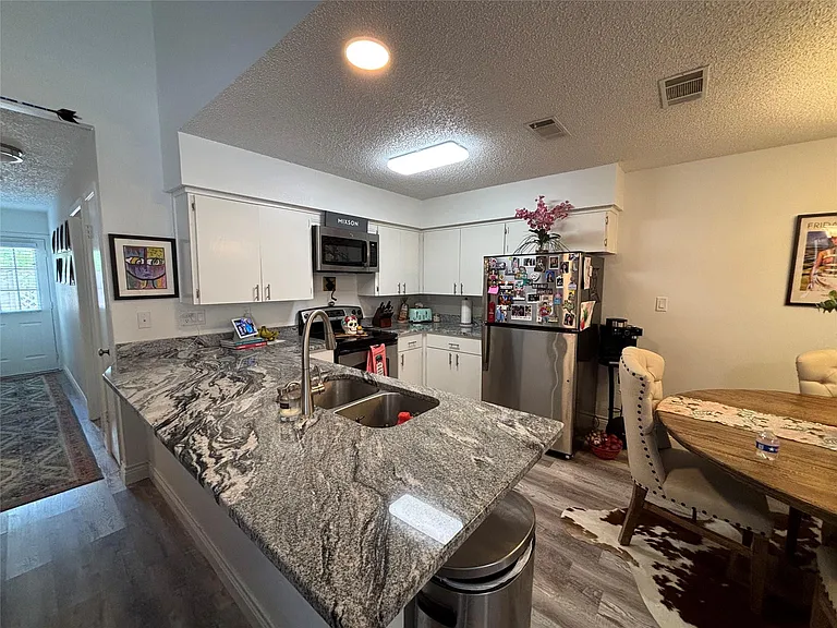 30 Oak Villa Rd — Photo 11
