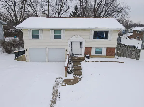 1680 Chippendale Rd, Hoffman Estates, IL 60169