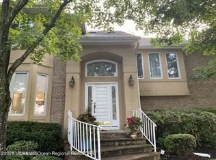 38 Boca Del Mar Ct, Holmdel, NJ 07733