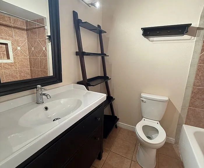 2755 W Anklam Rd #B — Photo 16