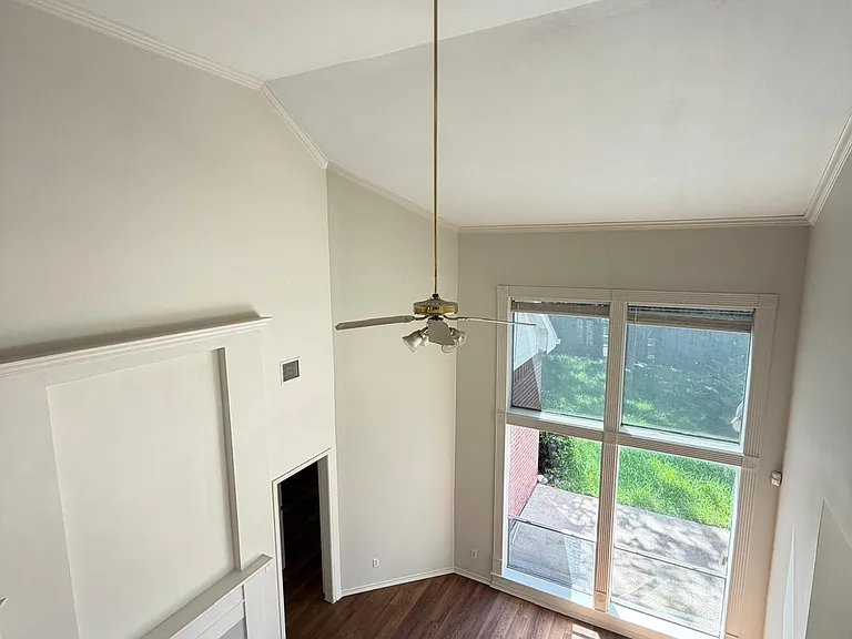 2107 Hill Canyon Ct — Photo 8