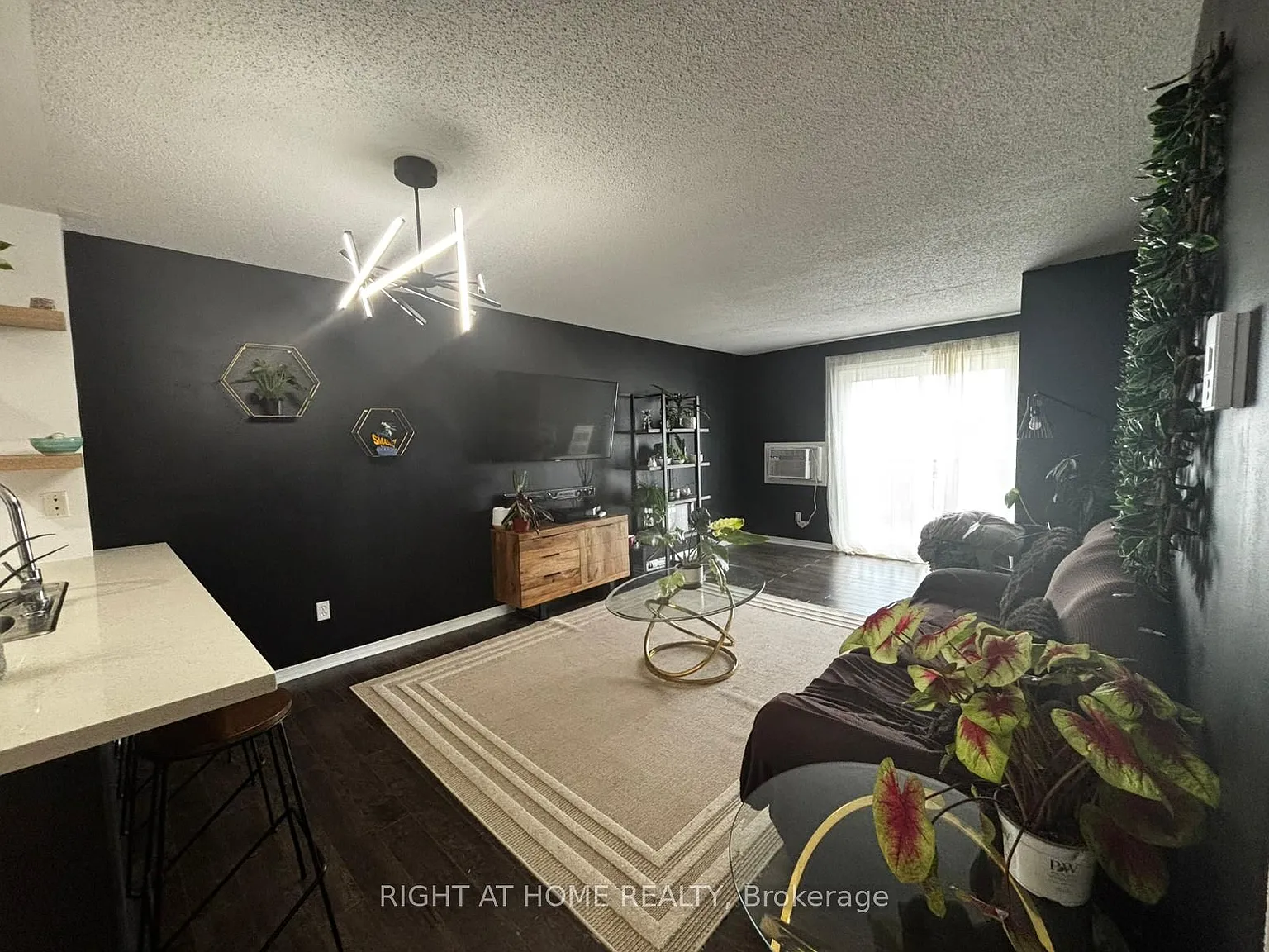 2 bed, $2,200 — Photo 4