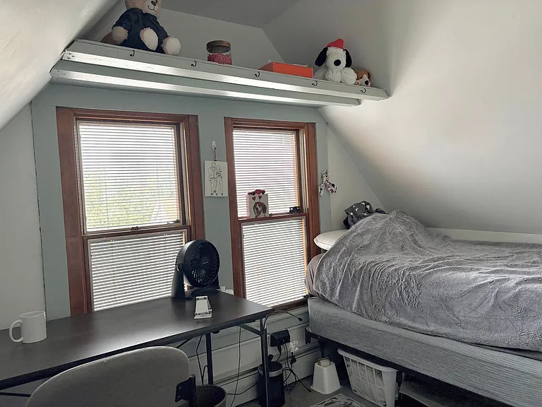 127 College Ave — Photo 4