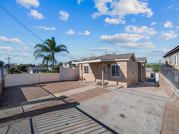 5th image of 724 Felicita Ave