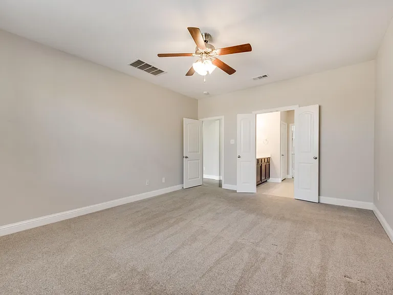 1825 Ridge Creek Ln — Photo 17