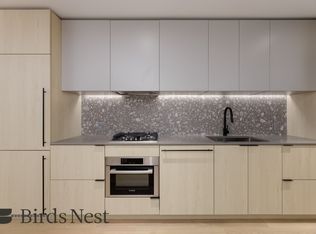 2471 Saint George St #404, Vancouver, BC