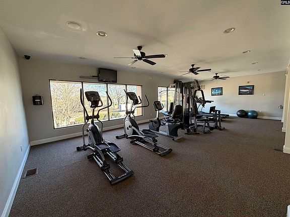 3rd image of 1409 Old Manor Rd