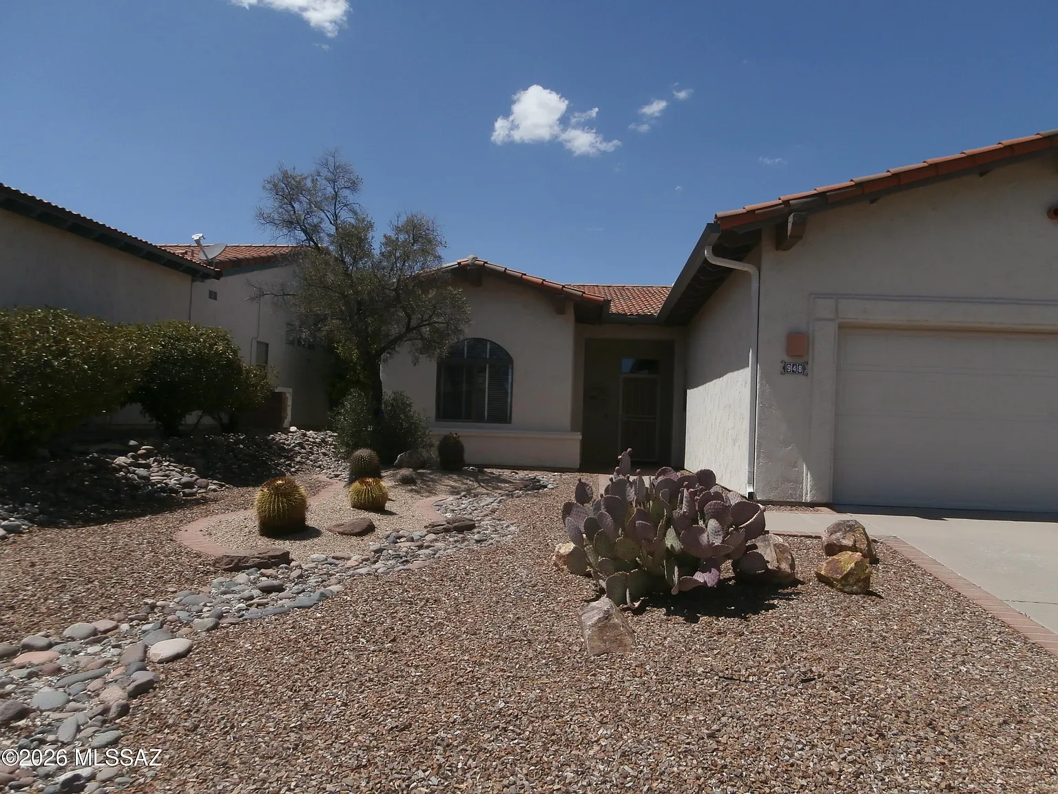 2 bed, 2.0 bath, 1269 sqft, $1,600 — Photo 1