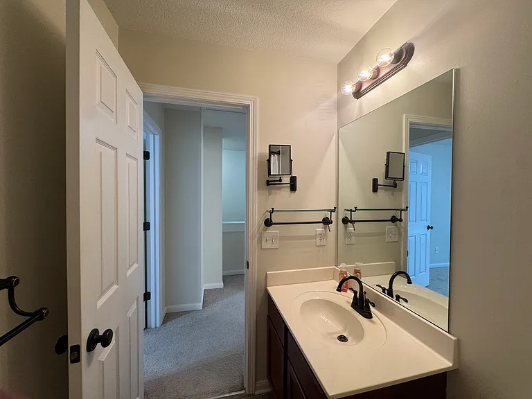 8123 N Drury Ave — Photo 13