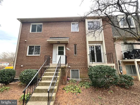 6726 Perry Penney Dr #140, Annandale, VA 22003