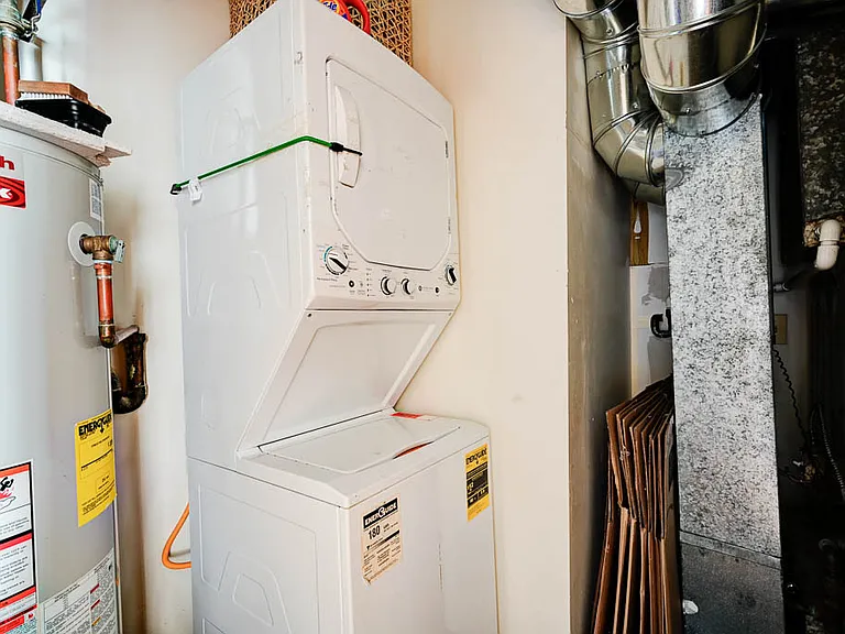 1156 W Grand Ave #2 — Photo 3