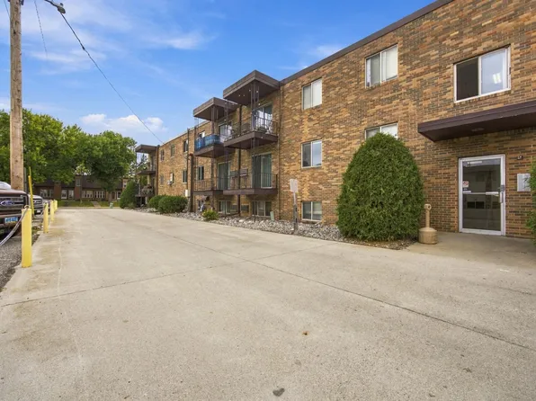 3108 5th St S APT 9, Moorhead, MN 56560