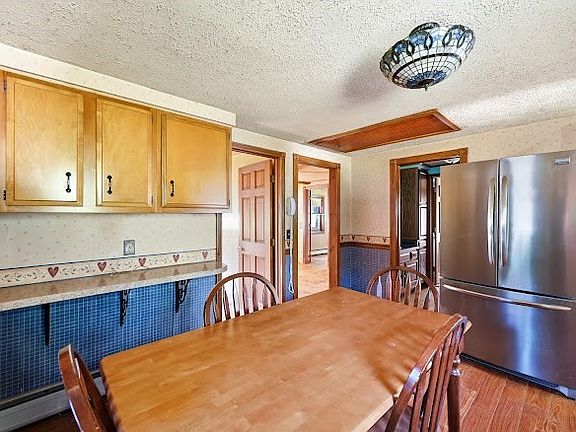 5th image of 141 New Ludlow Rd