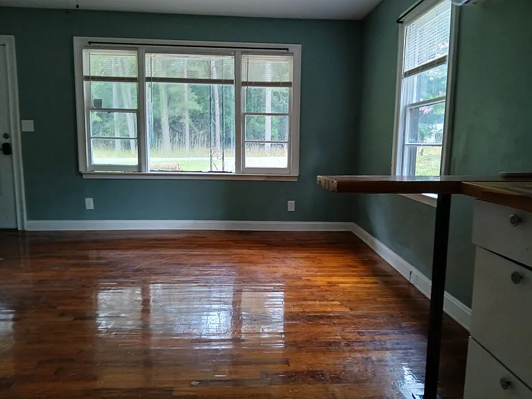 943 Chulio Rd SE — Photo 10