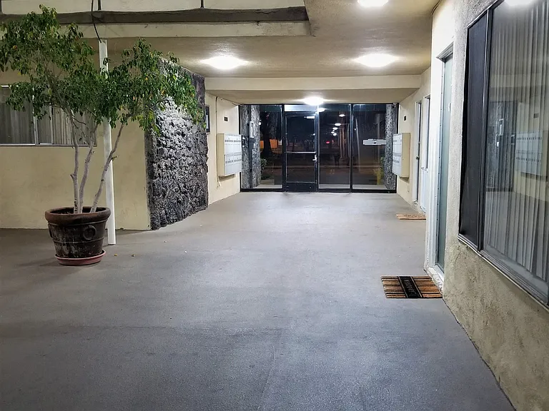 Portofino Apartments — Photo 5