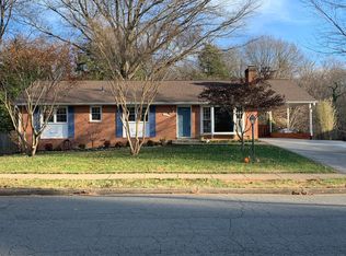 5201 Portsmouth Rd, Fairfax, VA 22032