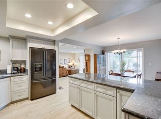 916 Lombard Ct, Costa Mesa, CA 92626