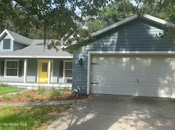 8916 E Floral Acres Ct, Floral City, FL 34436