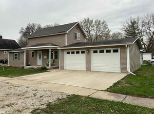 208 11th St N, Northwood, IA 50459