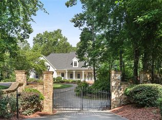 16060 Henderson Heights Dr, Milton, GA 30004