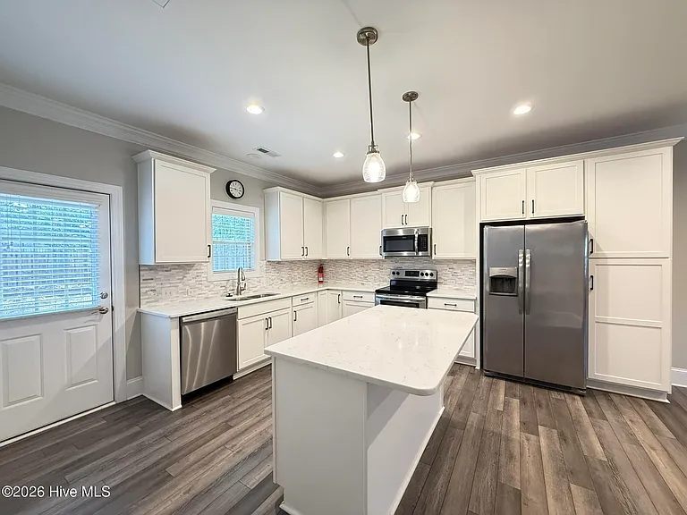 121 Lark Dr — Photo 7
