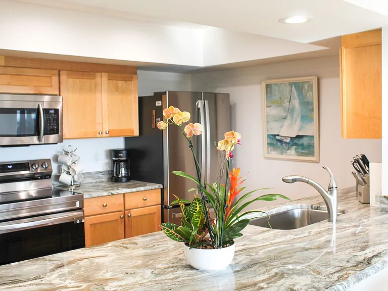 1616 Ocean Dr #104 — Photo 4