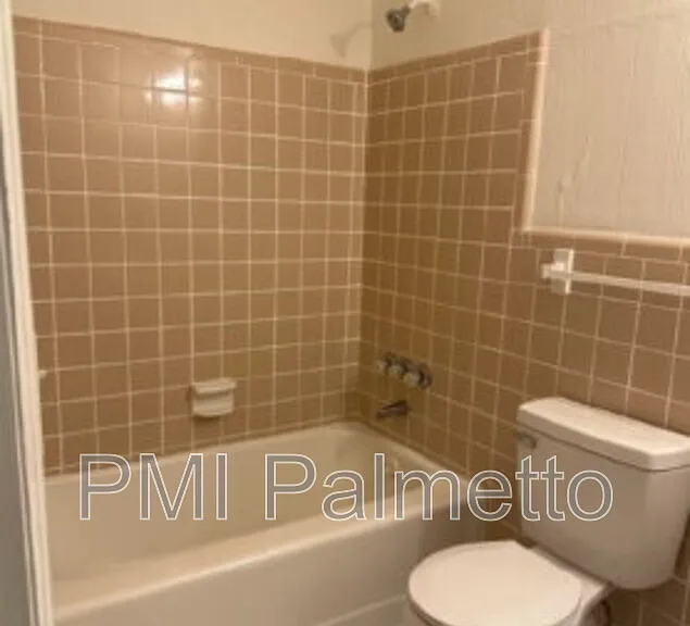 1216 Chevis St #B — Photo 9