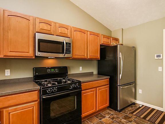 3rd image of 8824 Belton Dr