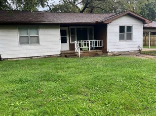 145 N Oak St, Big Cabin, OK 74332