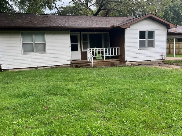 145 N Oak St, Big Cabin, OK 74332