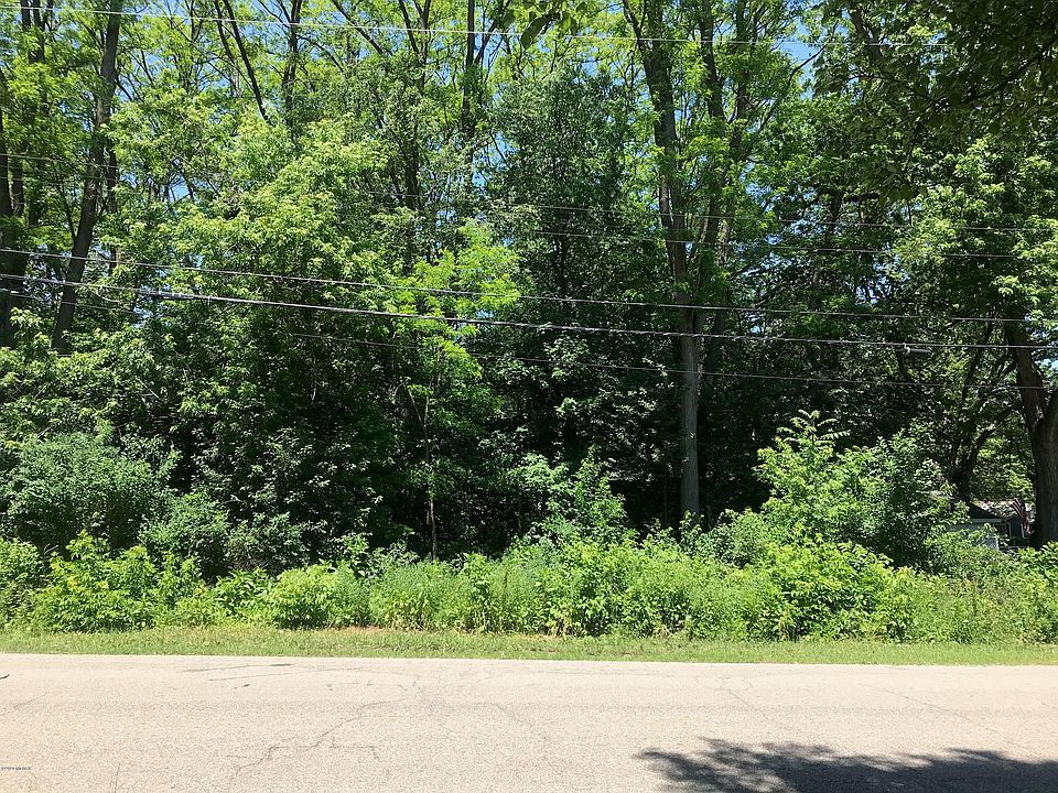 2nd image of 404 W Van Hoesen Blvd