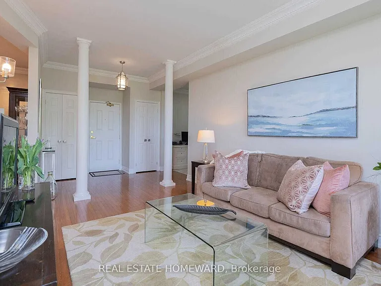 1 Maison Parc Ct #712 — Photo 9