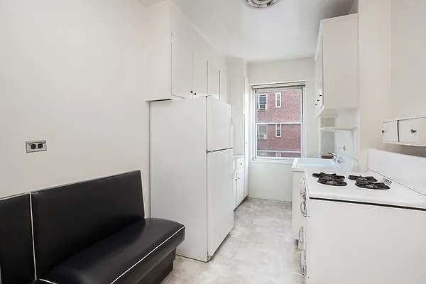 Sold by Stribling | media 12