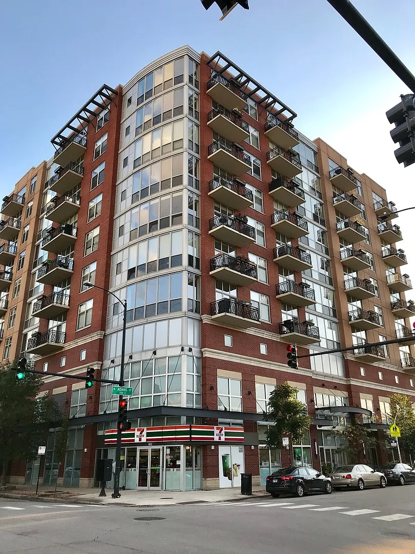 Stunning 2bed/2bath condo in West Loop! — Photo 1