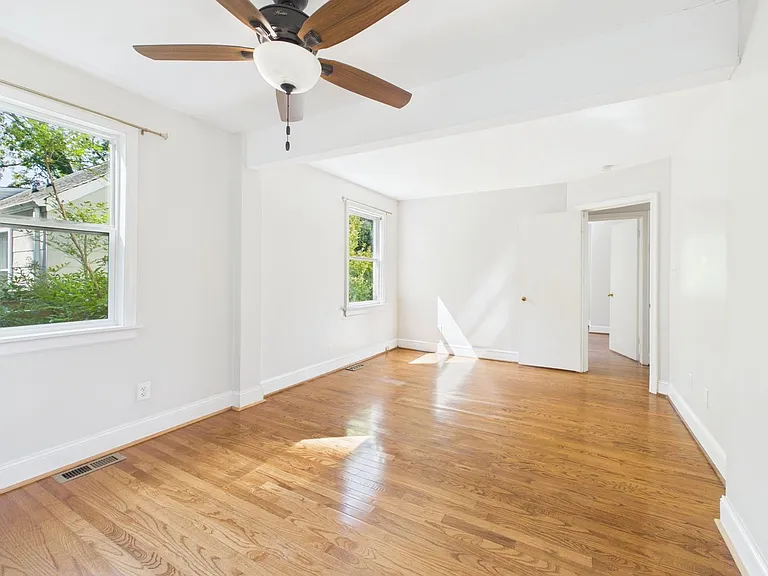 6514 Stuart Ave — Photo 13
